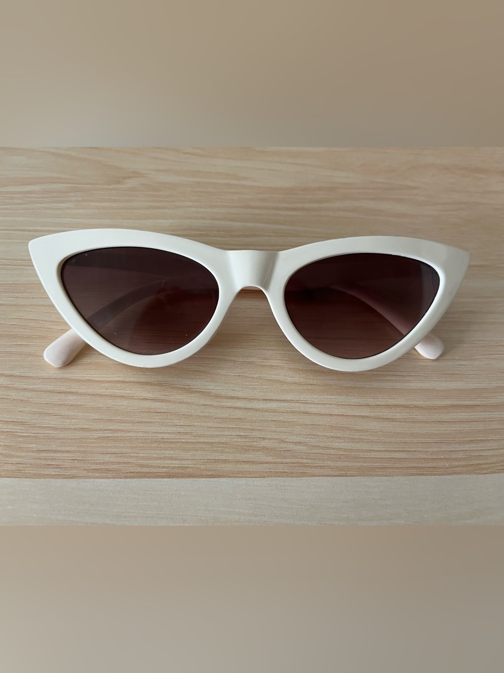White Women’s Sunglasses with Brown Lenses